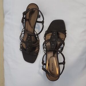 Womens Style & Co. Size 8.5M brown heel.